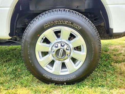Certified 2021 Ford F350 Platinum AWD/4WD image 9
