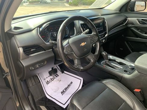 Certified 2019 Chevrolet Traverse LT w/ LT Premium Package image 8