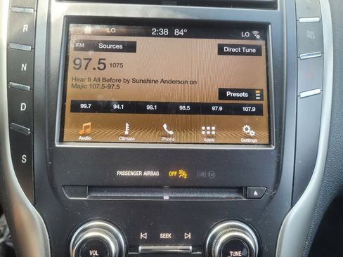 Used 2019 Lincoln MKC Premiere FWD image 25