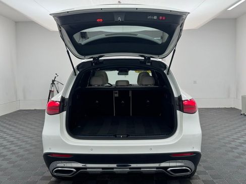 Used 2025 Mercedes-Benz GLC 300 4MATIC image 10