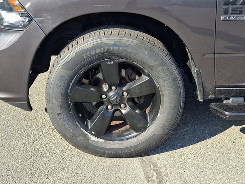 Used 2019 RAM 1500 Express w/ Express Value Package AWD/4WD image 8