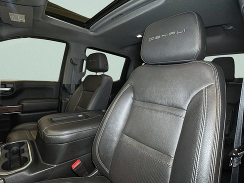 Used 2020 GMC Sierra 1500 Denali w/ Denali Ultimate Package AWD/4WD image 14