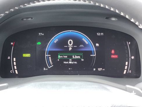 New 2026 Toyota Camry Hybrid FWD image 14