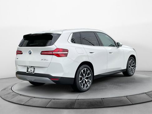 Certified 2025 BMW X3 xDrive30i w/ Premium Package image 7
