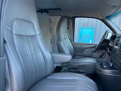 Used 2012 Chevrolet Express 1500 image 11