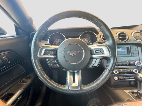 Used 2020 Ford Mustang Coupe RWD image 13