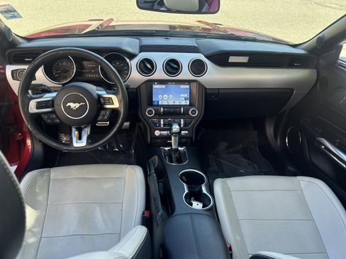 Used 2017 Ford Mustang GT Premium image 8