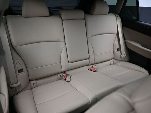 Used 2016 Subaru Outback 2.5i Limited image 34