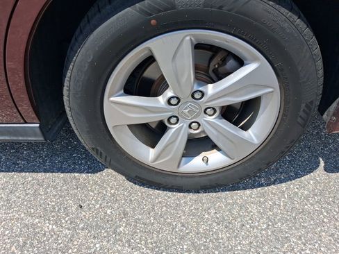 Used 2019 Honda Odyssey EX image 10