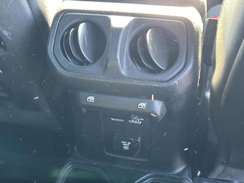 Certified 2018 Jeep Wrangler Unlimited Rubicon image 42