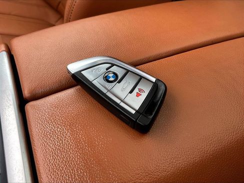 Used 2022 BMW X5 xDrive40i AWD/4WD image 35