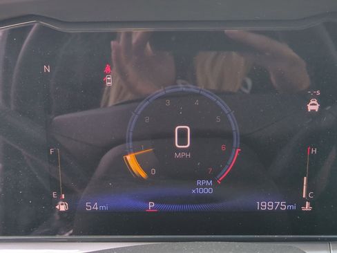 Certified 2024 Chevrolet Trax LT w/ Driver Confidence Package image 11