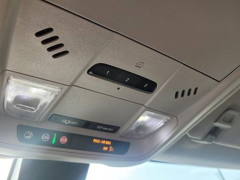 Used 2022 Chevrolet Equinox Premier w/ LPO, Floor Liner Package image 22