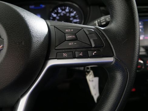 Used 2018 Nissan Rogue S image 28