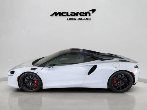 Used 2025 McLaren Artura Spider image 28