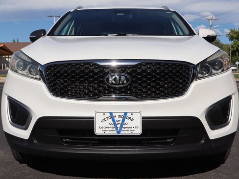Used 2016 Kia Sorento LX AWD/4WD image 13