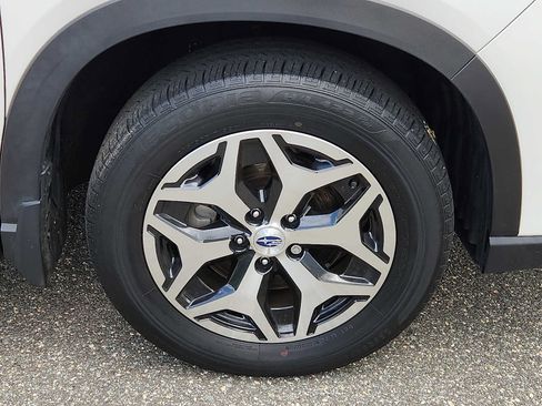 Used 2023 Subaru Forester Premium AWD/4WD image 8