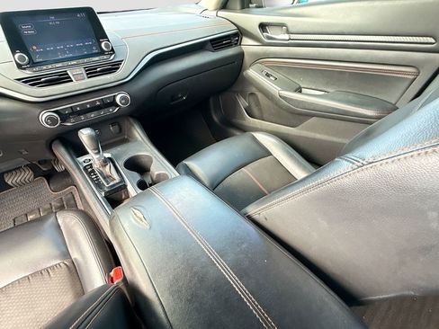 Used 2019 Nissan Altima 2.5 SR w/ SR Premium Package FWD image 24