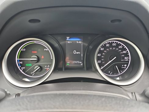Used 2022 Toyota Camry LE FWD image 26