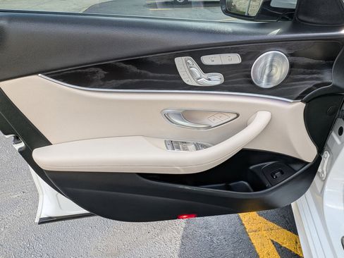 Used 2017 Mercedes-Benz E 300 4MATIC image 14