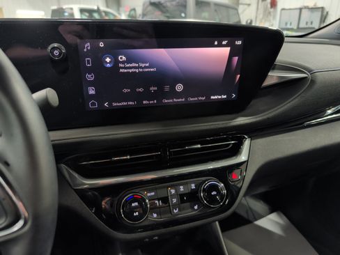 Used 2024 Buick Envista Sport Touring w/ Convenience I Package image 9