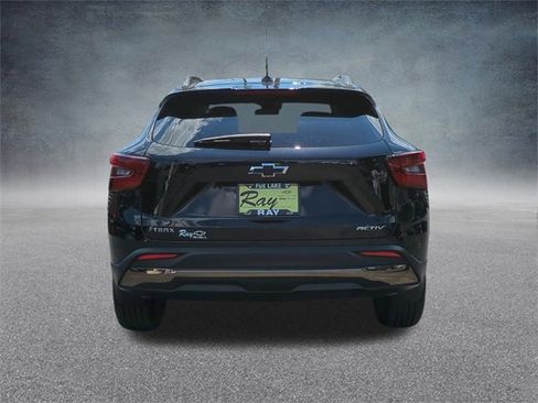 Certified 2024 Chevrolet Trax ACTIV w/ Sunroof Package image 8