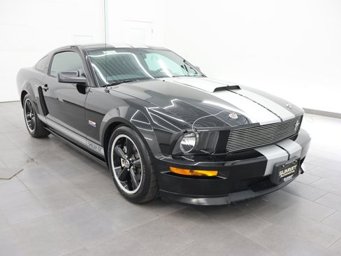 Used 2007 Ford Mustang GT Premium RWD image 2