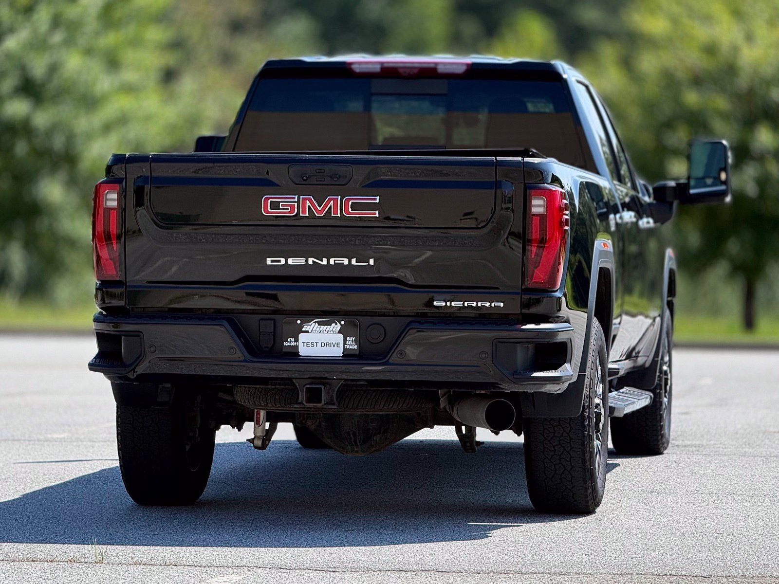 Used 2025 GMC Sierra 2500 Denali w/ Denali Reserve Package AWD/4WD image 7