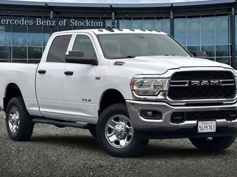 Used 2022 RAM 2500 Tradesman w/ Chrome Appearance Group image 2