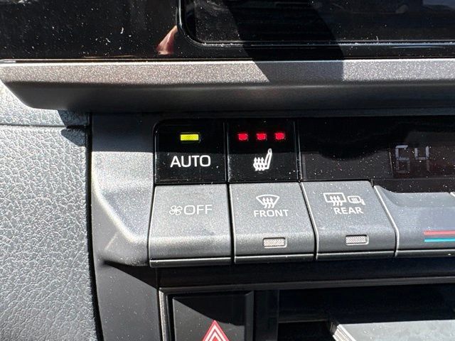 Used 2026 Toyota Camry SE w/ Convenience Package FWD image 19