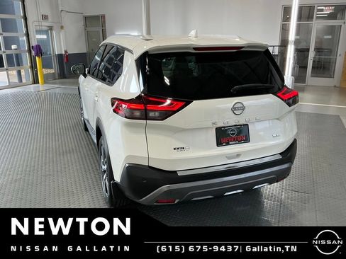 Used 2023 Nissan Rogue SL w/ SL Premium Package FWD image 24