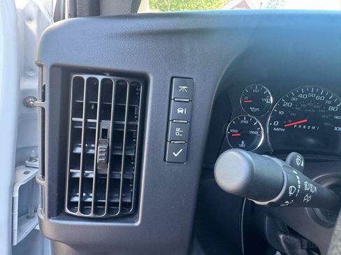 Used 2025 GMC Savana 2500 w/ Driver Convenience Package RWD image 27