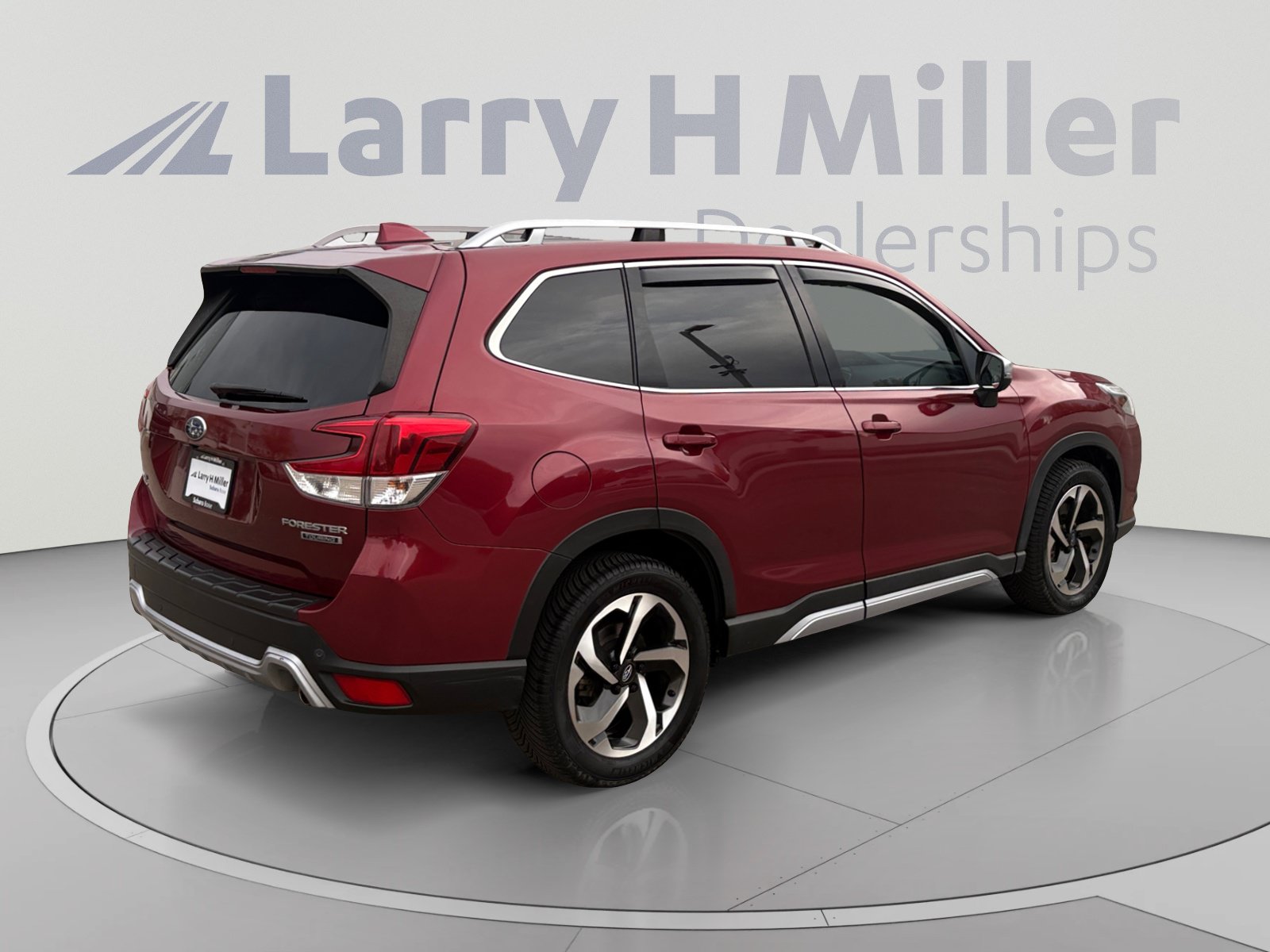 Used 2022 Subaru Forester Touring w/ Popular Package #3 AWD/4WD image 5