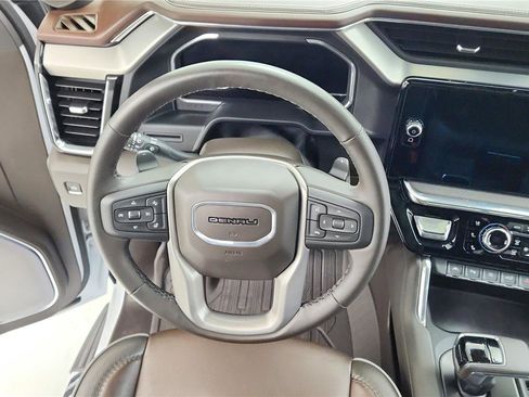 Used 2024 GMC Sierra 1500 Denali AWD/4WD image 17