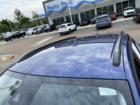 Used 2024 Chevrolet Trax LT w/ Driver Confidence Package FWD image 28