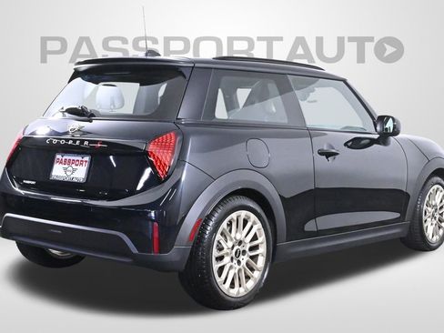 Certified 2025 MINI Cooper S image 10