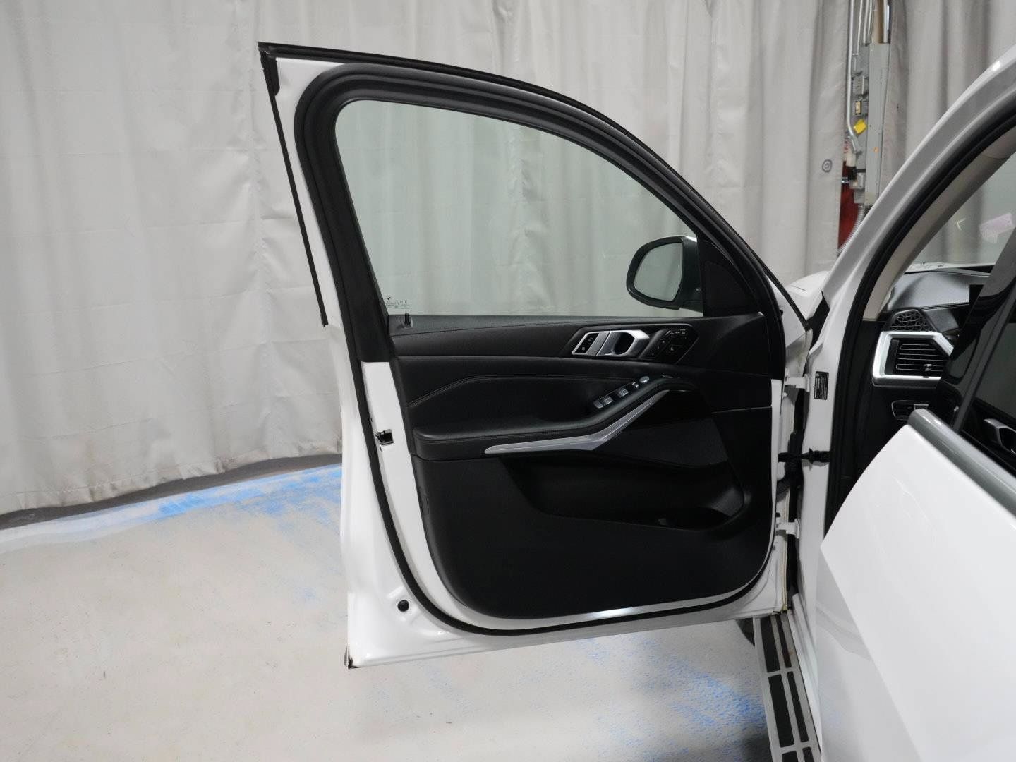 Used 2023 BMW X7 xDrive40i w/ Climate Comfort Package AWD/4WD image 28