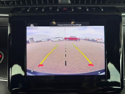 Used 2024 Jeep Grand Cherokee Laredo X RWD image 18