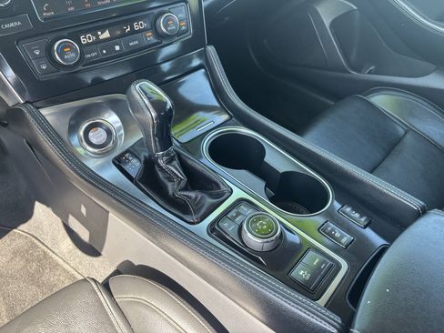 Used 2020 Nissan Maxima 3.5 SV w/ Floor Mat Group FWD image 16