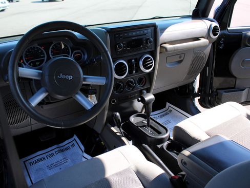 Used 2008 Jeep Wrangler Unlimited Sahara w/ Trailer Tow Group image 12