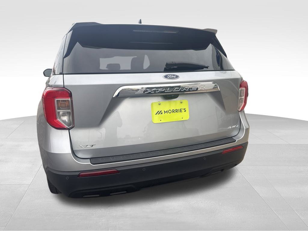 Used 2023 Ford Explorer XLT AWD/4WD image 11