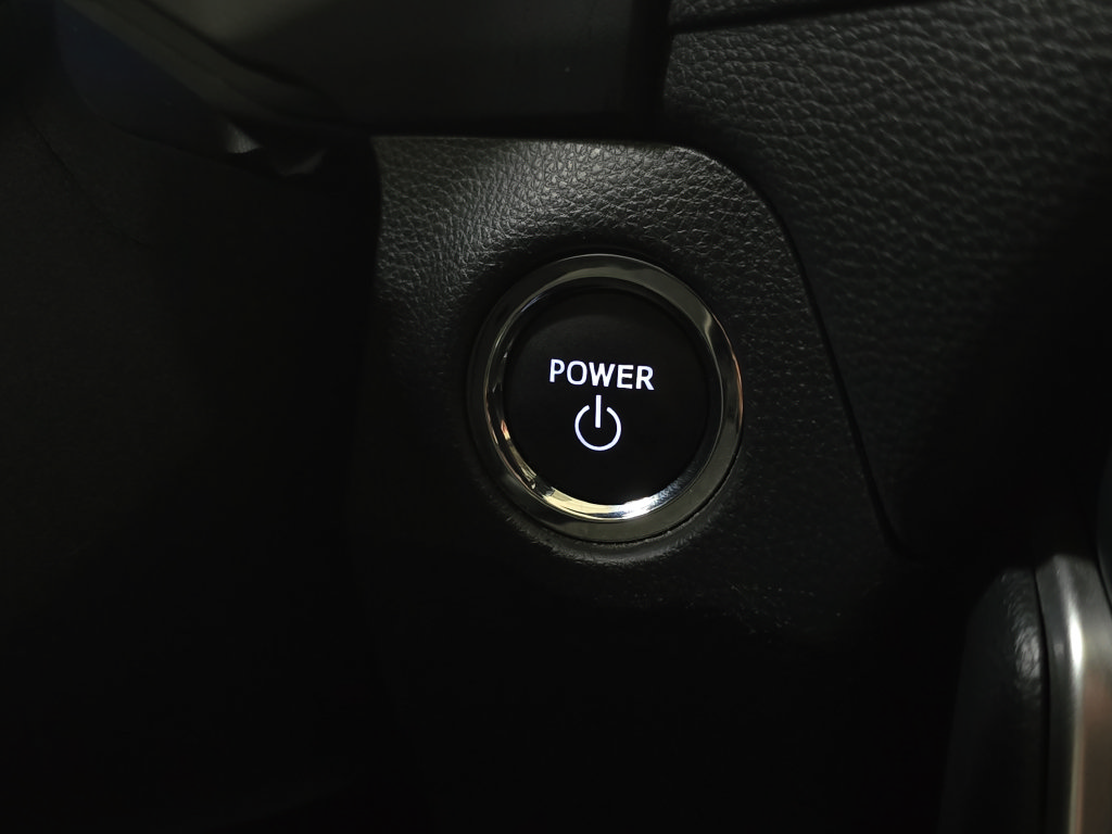 Used 2025 Toyota RAV4 XLE AWD/4WD image 22