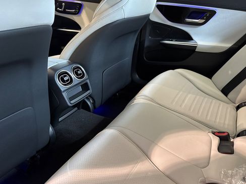 New 2025 Mercedes-Benz C 300 4MATIC Sedan image 14