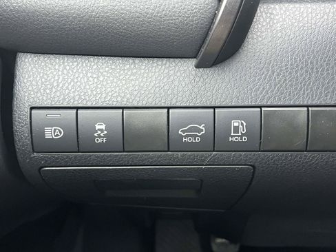 Used 2024 Toyota Camry SE FWD image 30