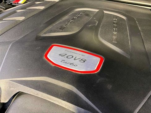 Certified 2022 Porsche Cayenne Turbo AWD/4WD image 33