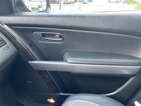 Used 2010 MAZDA CX-9 Grand Touring w/ Moonroof & Bose Audio Pkg image 21