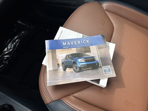 Used 2023 Ford Maverick Lariat w/ Lariat Luxury Package image 32