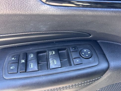 Used 2022 Dodge Durango GT RWD image 17