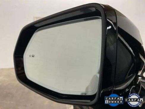 Used 2025 Cadillac XT5 Premium Luxury image 95