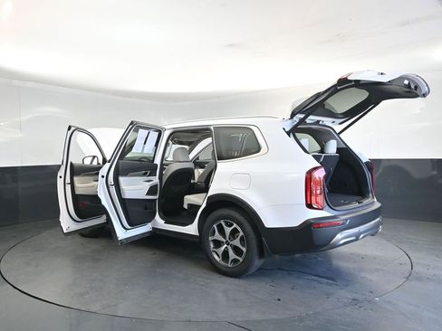 Used 2022 Kia Telluride EX image 31